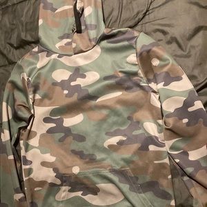 Camo hoodie. Size XL